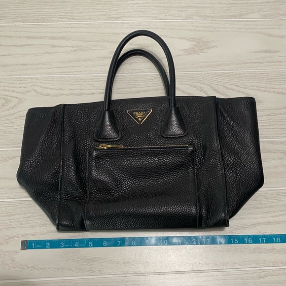 Prada Vitello Daino front pocket wing tote black leather - Picture 15 of 17